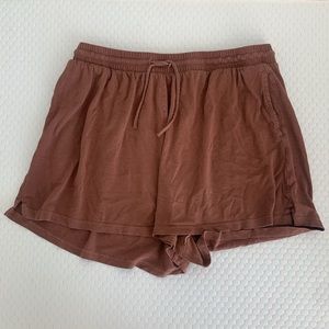 girlfriend collective - snooze short - L